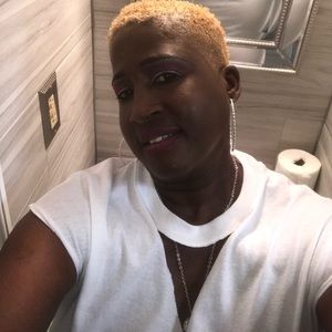 Meet your Posher, Gaudia